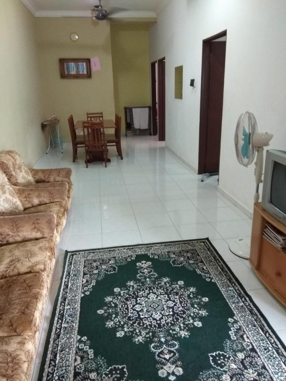 Homestay Amsyarah Seri Iskandar Exterior photo